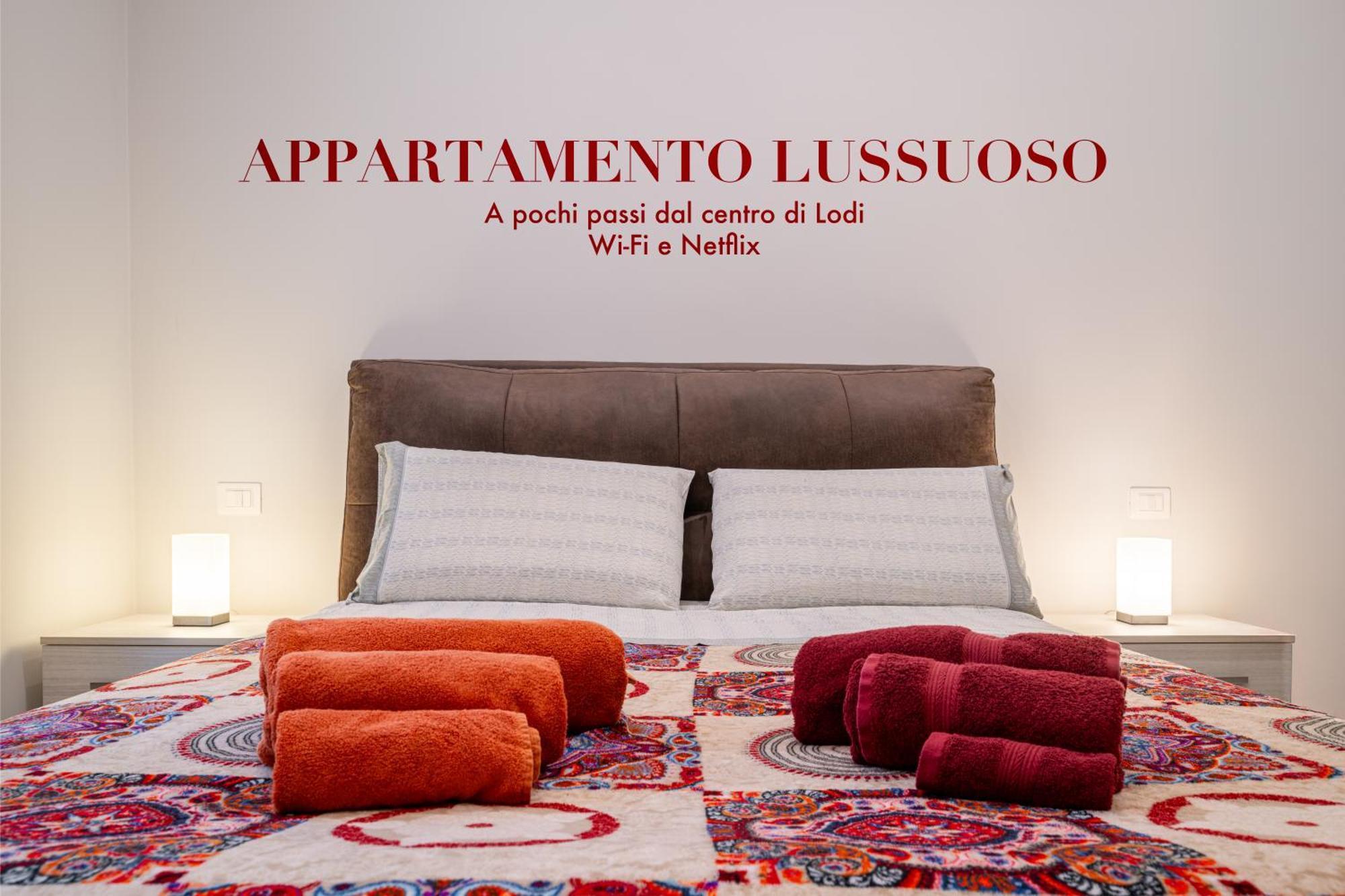 Appartamento Lussuoso Lodi Exterior photo